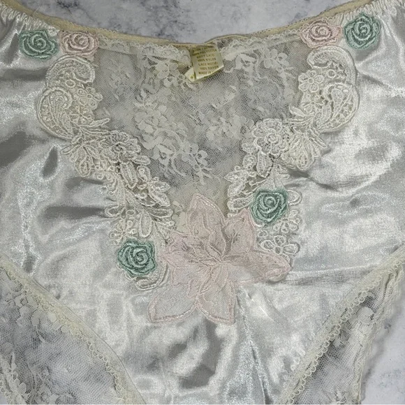 Vintage 80s Victoria's Secret Gold Crown Label French Cut Panty white satin L - Picture 4 of 5
